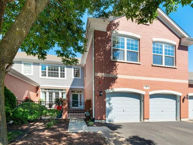 Townhouse for sale in Lake Zurich, Illinois