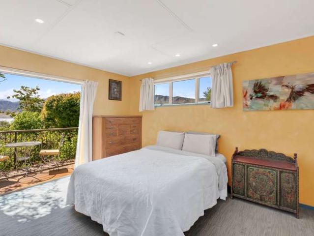 House for sale in Otakou