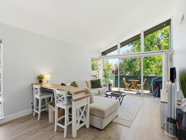 Condo for sale in Pleasant Hill, California
