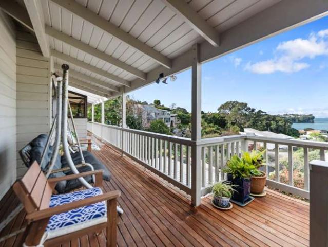 House for sale in Whangaparaoa
