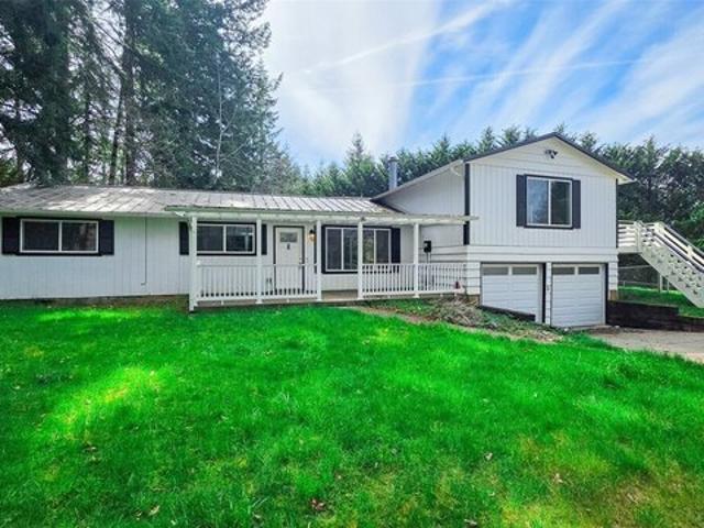 House for sale in Elma, Washington