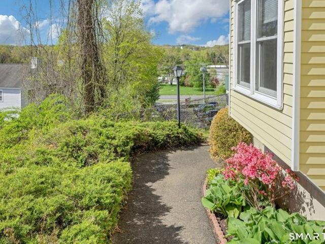 Condo for sale in Danbury, Connecticut