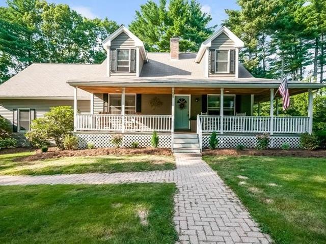 House for sale in Mendon, Massachusetts