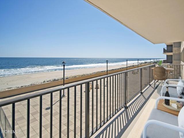 Condo for sale in Monmouth, New Jersey