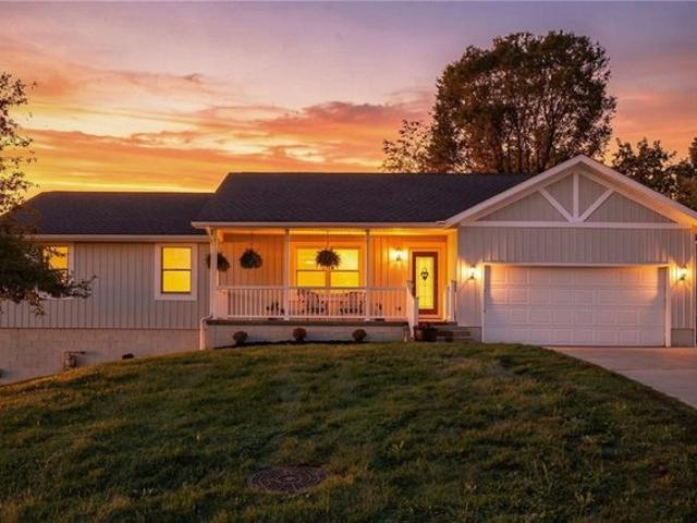 House for sale in Burgettstown, Pennsylvania