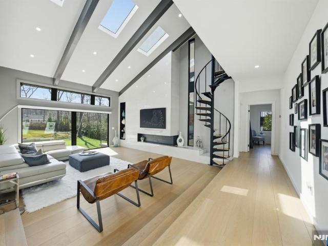 House for sale in Tenafly, New Jersey