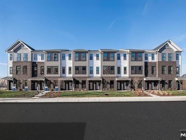 Townhouse for sale in Hudson, New Jersey