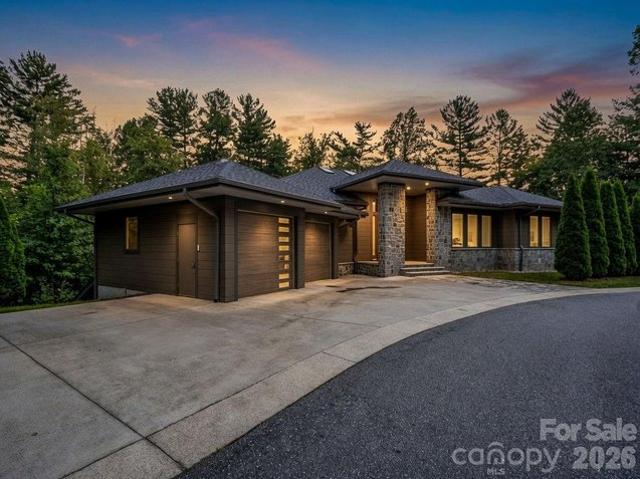 House for sale in Hendersonville, North Carolina