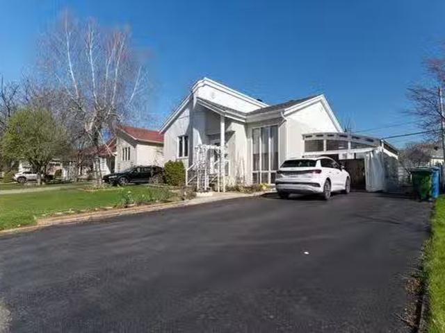 House for sale in Roussillon, Quebec