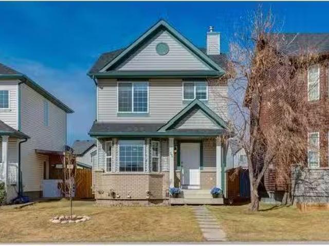 House for sale in Saddle Ridge, Calgary