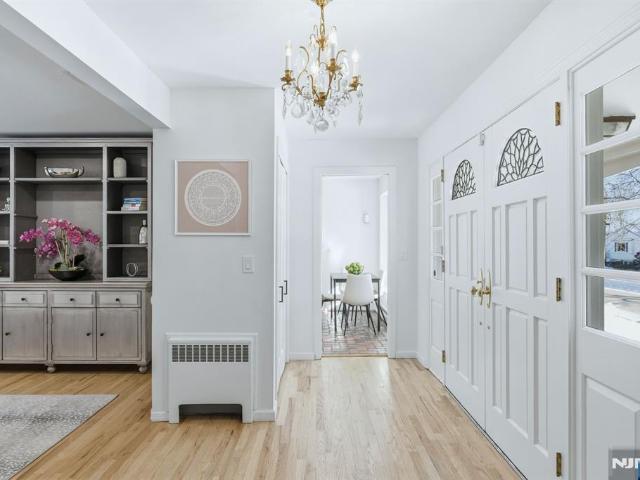 House for sale in Woodcliff Lake, New Jersey