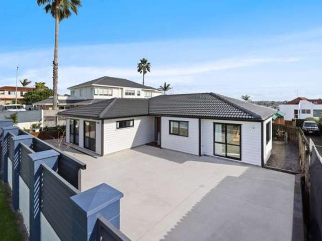 House for sale in Howick