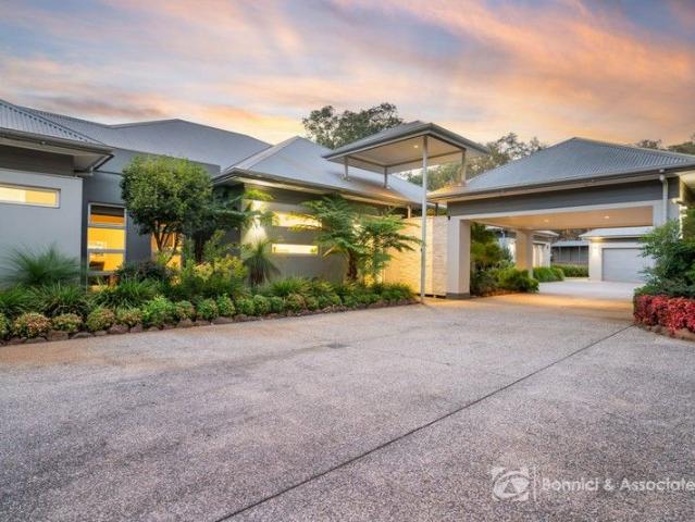 Cottage for sale in Albury, New South Wales