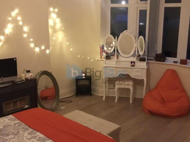 House for rent in Beckett Park, Headingley
