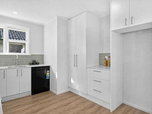 House for sale in Chaslands, Canterbury
