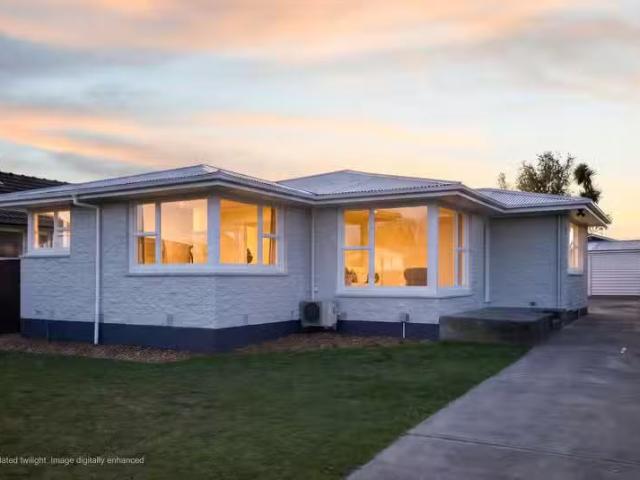 House for sale in Chaslands, Canterbury