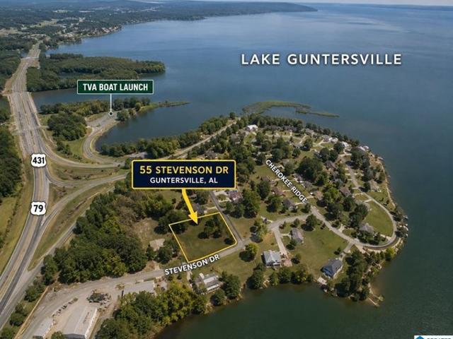 House for sale in Guntersville, Alabama