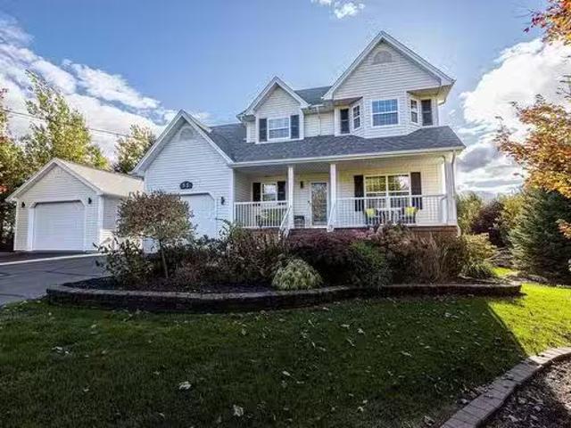 House for sale in Upper Tantallon, Nova Scotia
