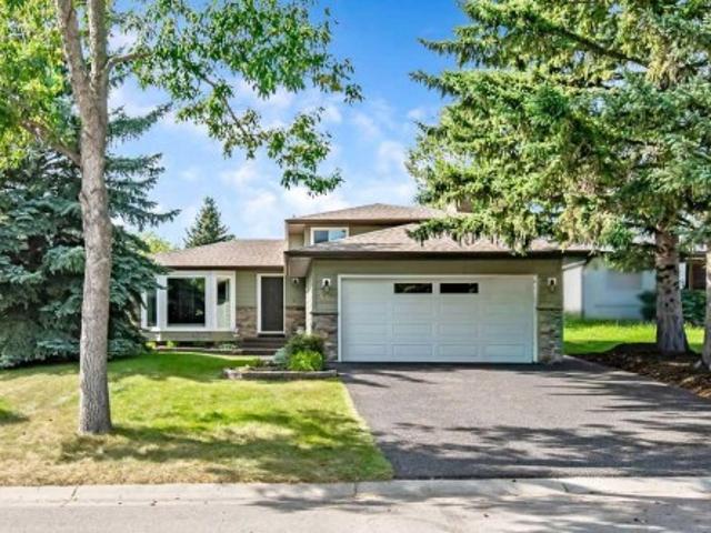 House for sale in Okotoks, Alberta