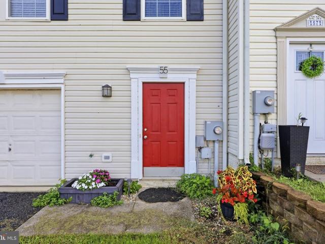 Townhouse for sale in Falling Waters, West Virginia