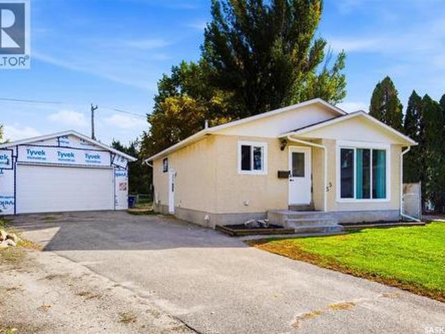 House for sale in Exhibition, Saskatoon