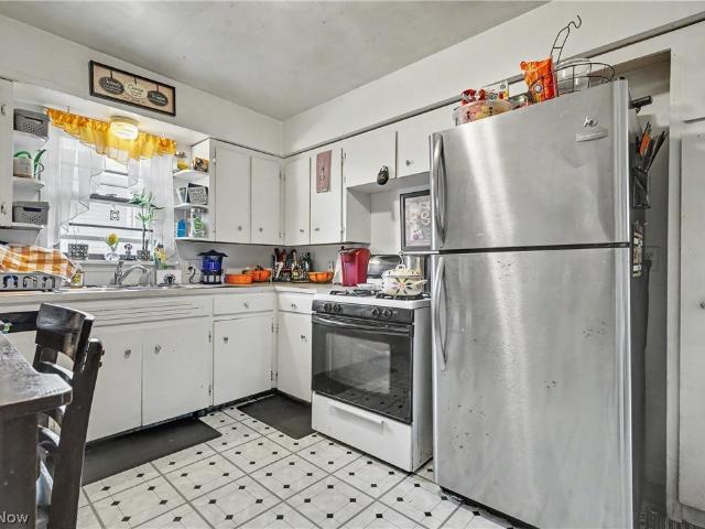 House for sale in Summit, Ohio