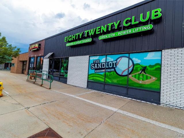 Commercial for sale in Lapeer, Michigan