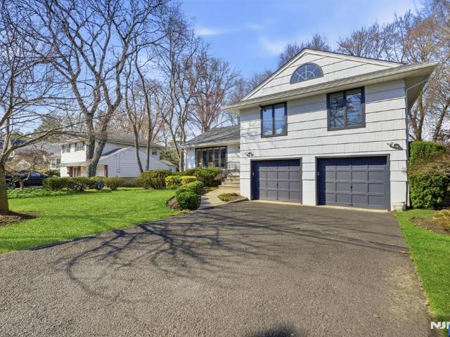 House for sale in Tenafly, New Jersey