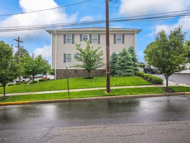 Commercial for sale in Belleville