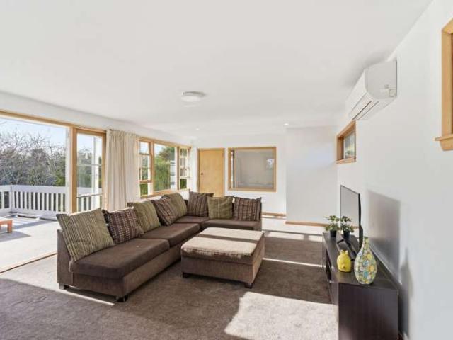 House for sale in Chaslands, Canterbury