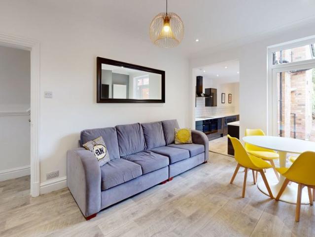 Room for rent in Elmfield, Leicestershire