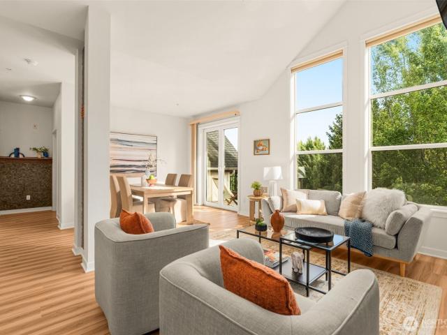 Condo for sale in Renton, Washington