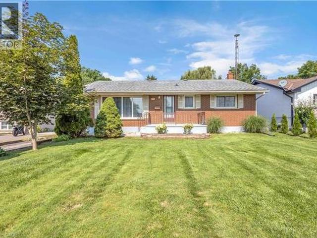 House for sale in Tillsonburg, Ontario