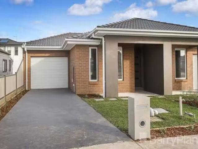 House for rent in Sunshine West, Victoria