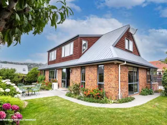 House for sale in Chaslands, Canterbury