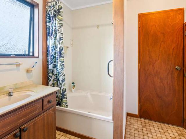 House for sale in Otakou