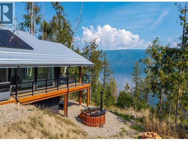 Property for sale in Louis Creek, British Columbia