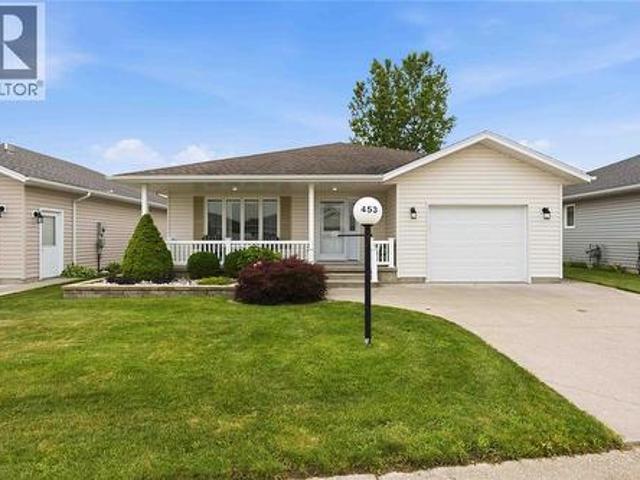 House for sale in Brights Grove, Ontario