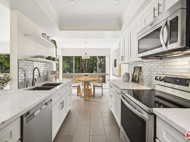 Condo for sale in Culver City, California
