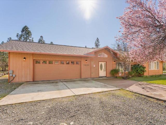 House for sale in Etna, California