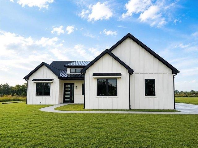 House for sale in Ray, Missouri