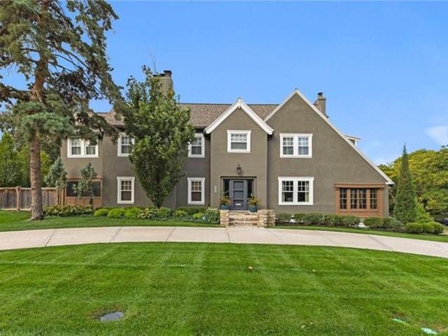 House for sale in Mission Hills, California