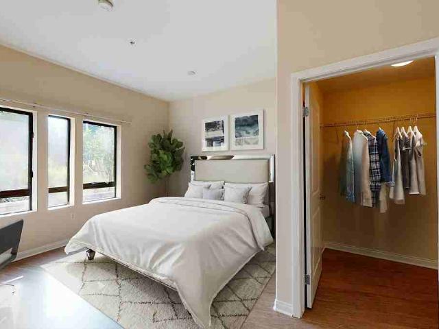 Apartment for rent in Canoga Park, California