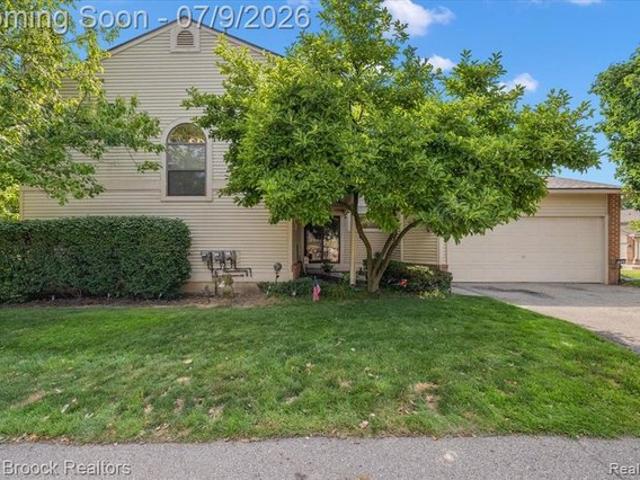 Townhouse for sale in West Bloomfield, Michigan