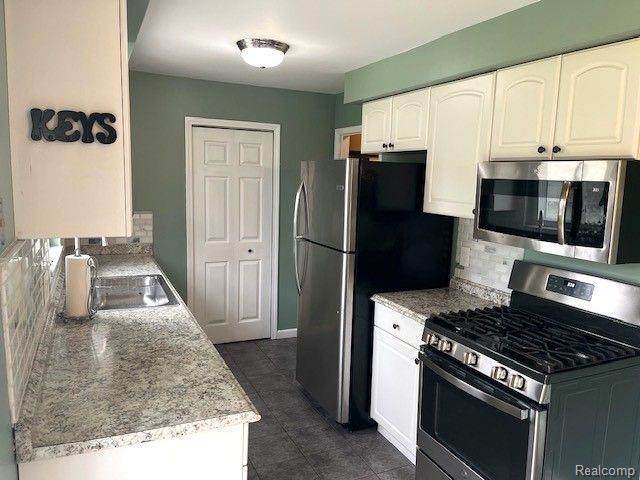 House for sale in Warren