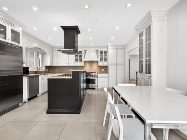 House for sale in Cote-saint-luc, Quebec