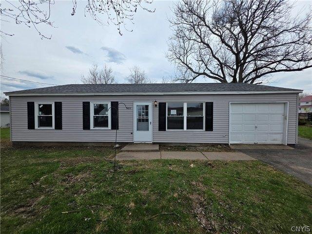 House for sale in Oneida, New York