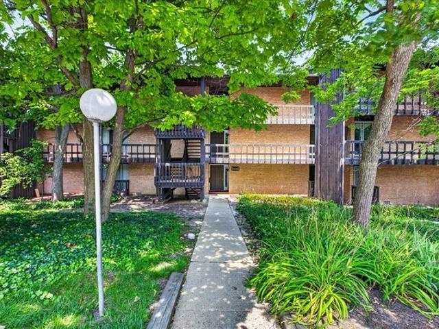 Condo for sale in Lisle, Illinois
