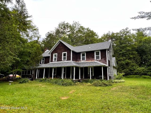 House for sale in Newcomb