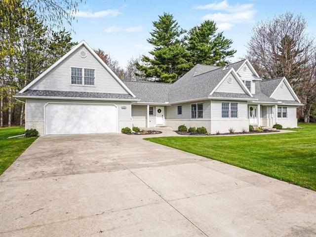 House for sale in Pinconning, Michigan